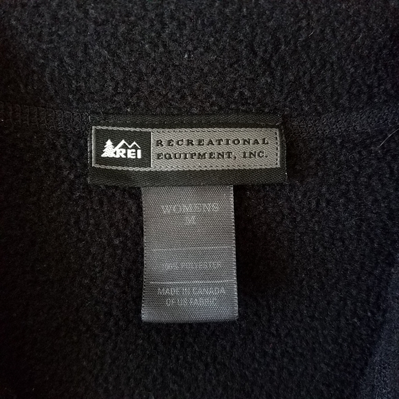 REI Black Fleece Vest, Med. - Picture 3 of 6